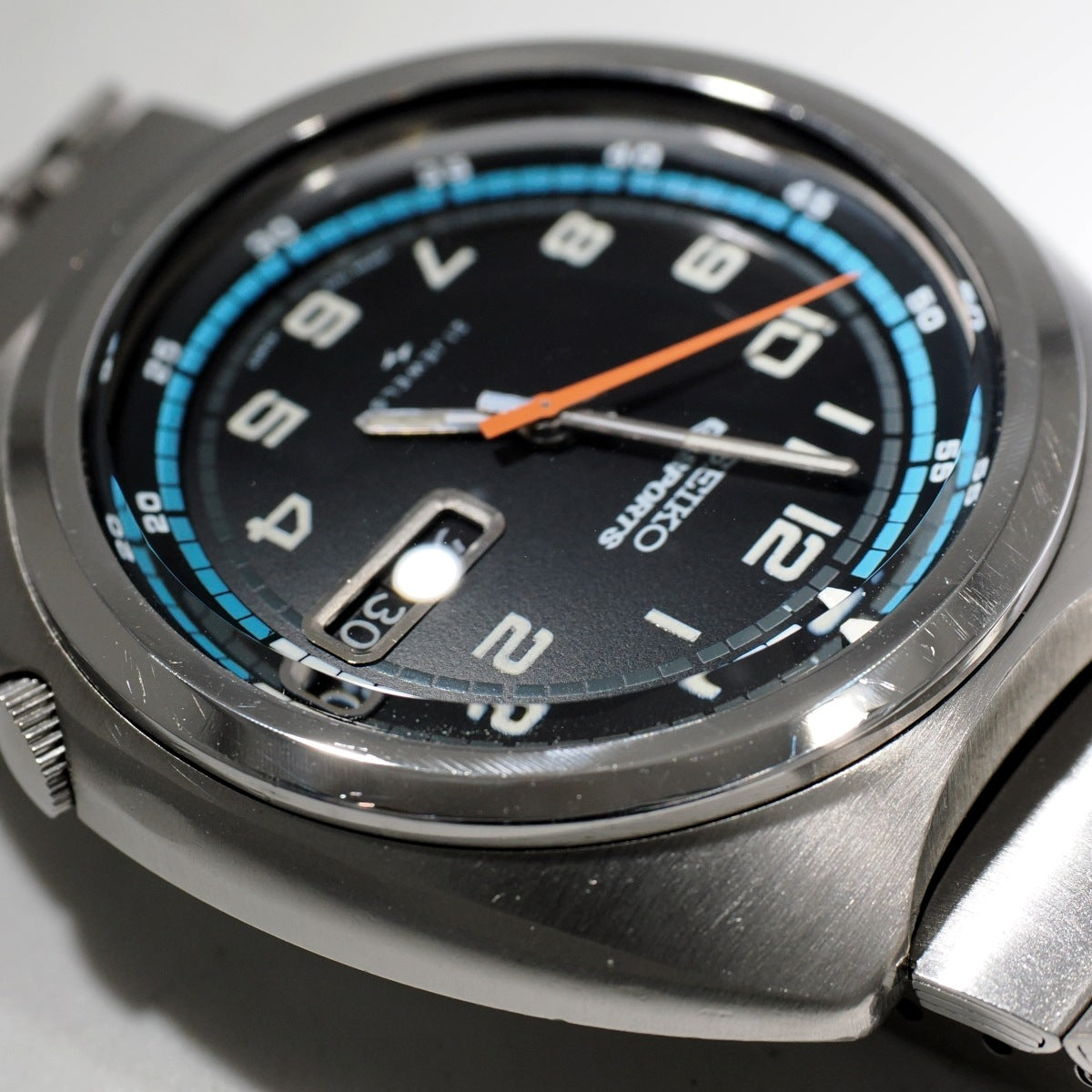 Seiko 5 Sports 7019-6040, original bracelet, Arabic dial, 21 jewels, automatic, serviced, manufactured in 1971 (Showa 46)