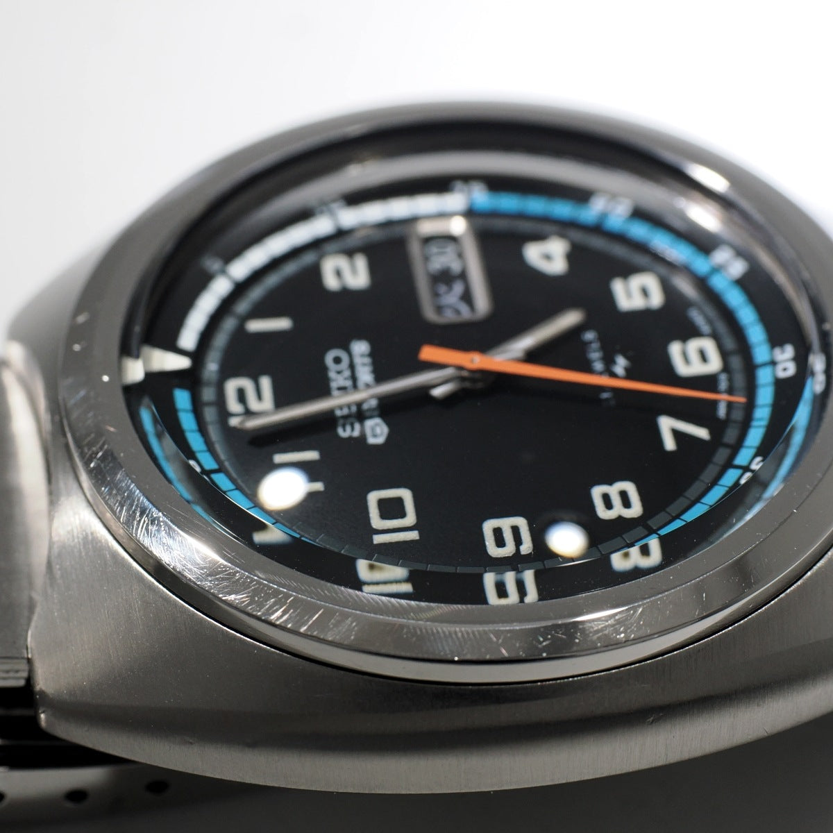 Seiko 5 Sports 7019-6040, original bracelet, Arabic dial, 21 jewels, automatic, serviced, manufactured in 1971 (Showa 46)