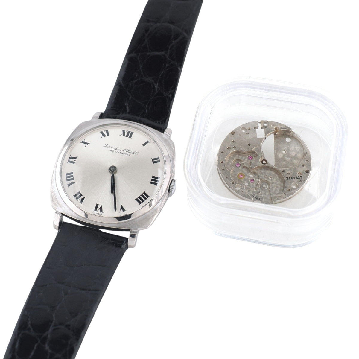 IWC 18k solid white gold Ref. 2501, 31mm diameter, Roman numeral indices, Cal. 423 manual-wind, overhauled, made in 1974