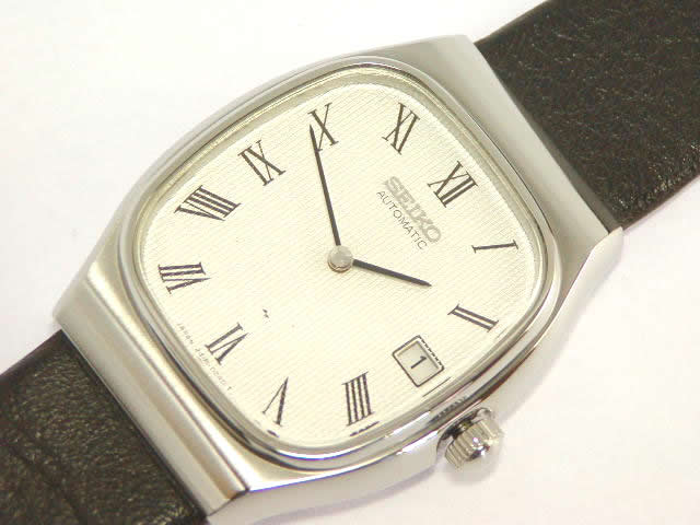 セイコー エンブレム 自動巻 1976年製 新古品