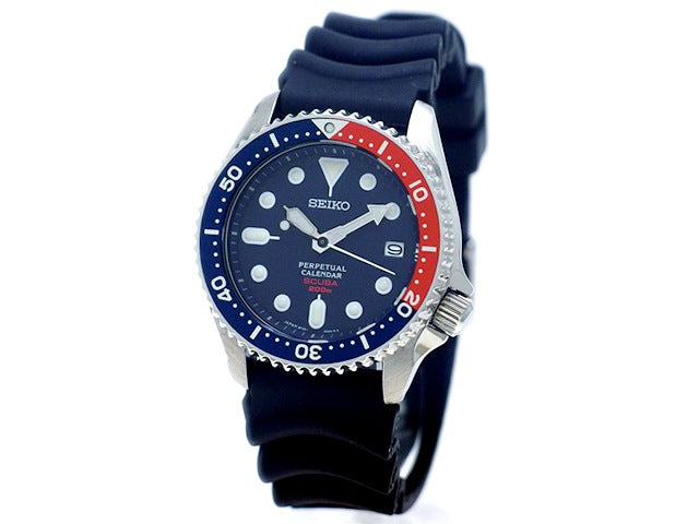 セイコー ダイバー SCUBA 200m 8F35-00A0 パーペチュアルカレンダー クオーツ USED Seiko