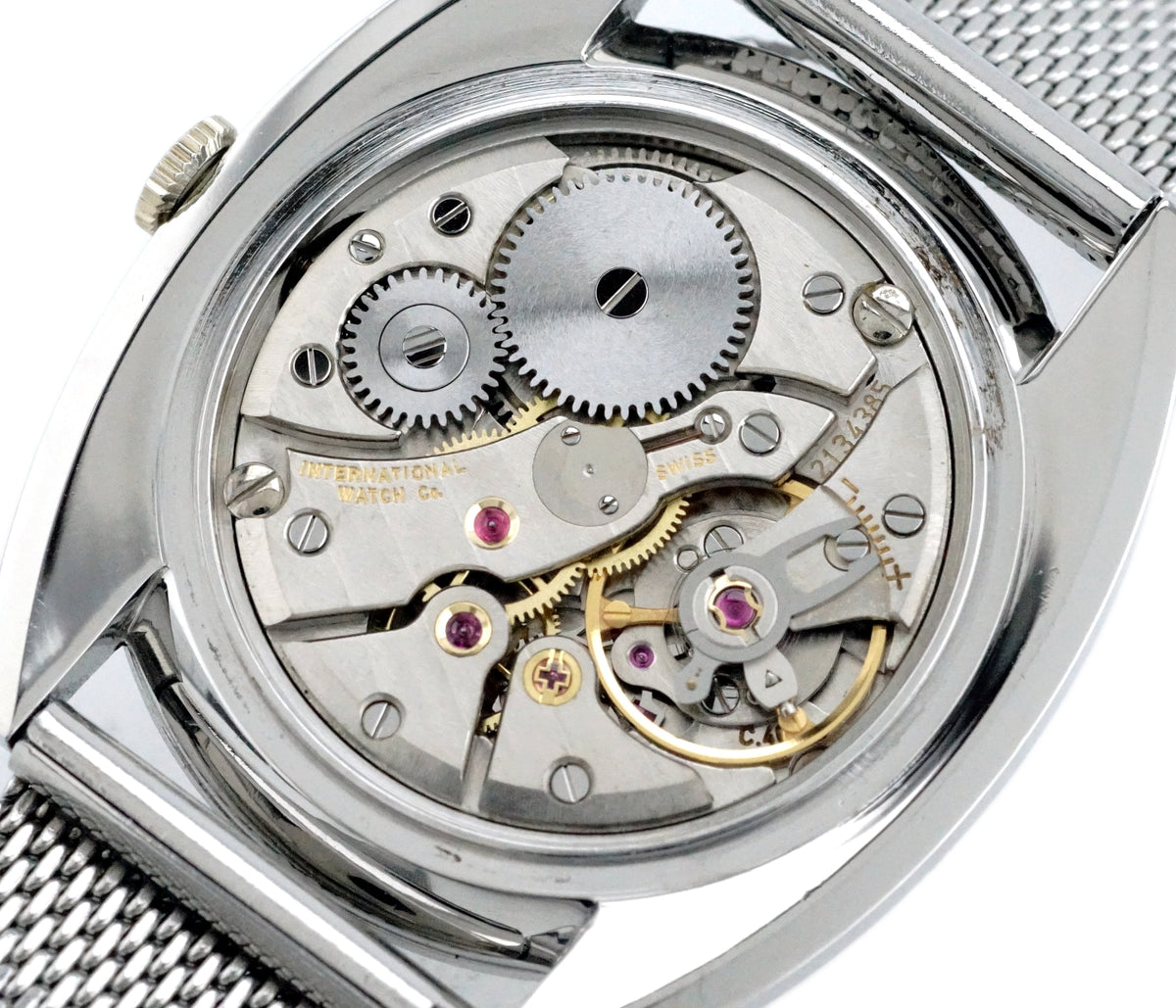 IWC トノー型ケース ローマインデックス文字盤 純正メッシュブレスレット Cal.403 手巻き OH済 1976年製
