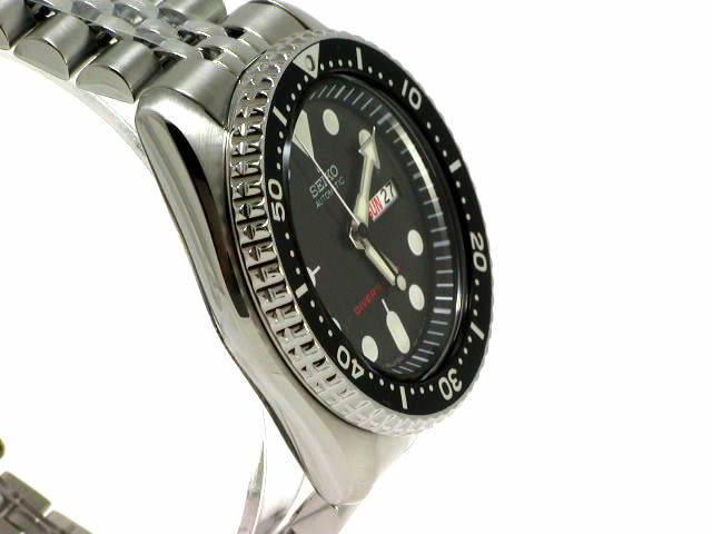 新品 セイコー ダイバー 200m 自動巻 SKX007K2