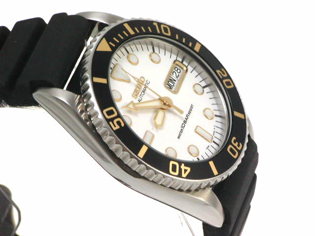 セイコー オートマチック 100M SKX027K 自動巻 デッドストック　