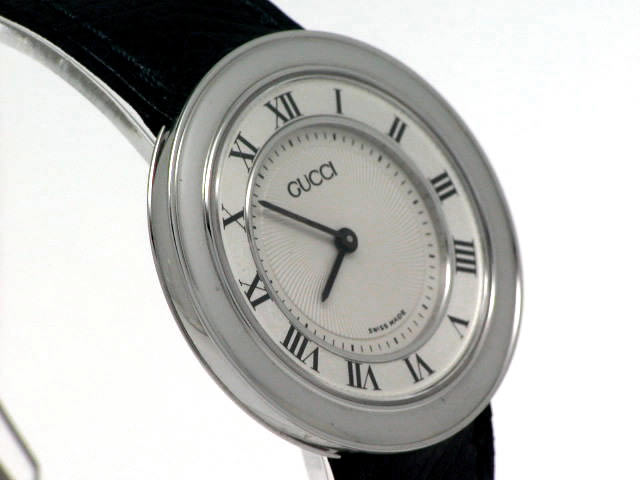 グッチ 545M メンズサイズ クオーツ USED　Gucci