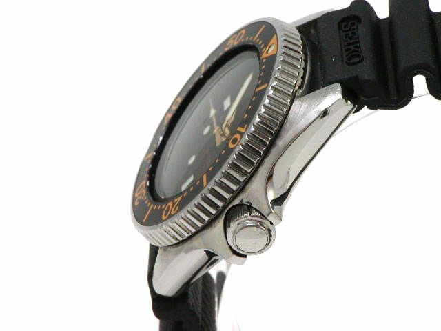 1983年製 セイコー ダイバー クオーツ レディスサイズ 希少黒文字盤