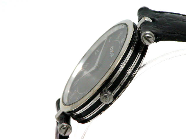 グッチ 2040M メンズサイズ クオーツ USED　Gucci