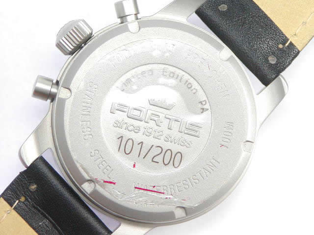 フォルティス パイロット クロノグラフ 世界200本限定 『ハンガリーパパ』　　新品 Fortis