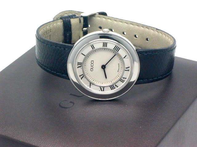 グッチ 545M メンズサイズ クオーツ USED　Gucci