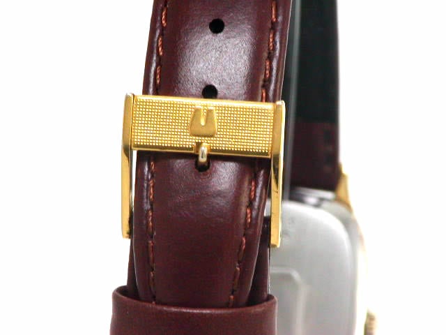 ユニバーサル ジュネーブ トノー GP 薄型 手巻 USED　1970年代　