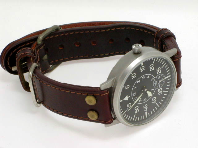 ラコ 手巻き スモールセコンド 42mm USED