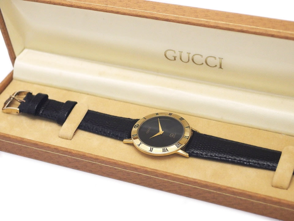 グッチ 3001M スイス製 メンズ 黒文字盤 GP クオーツ 1990年頃 USED　Gucci