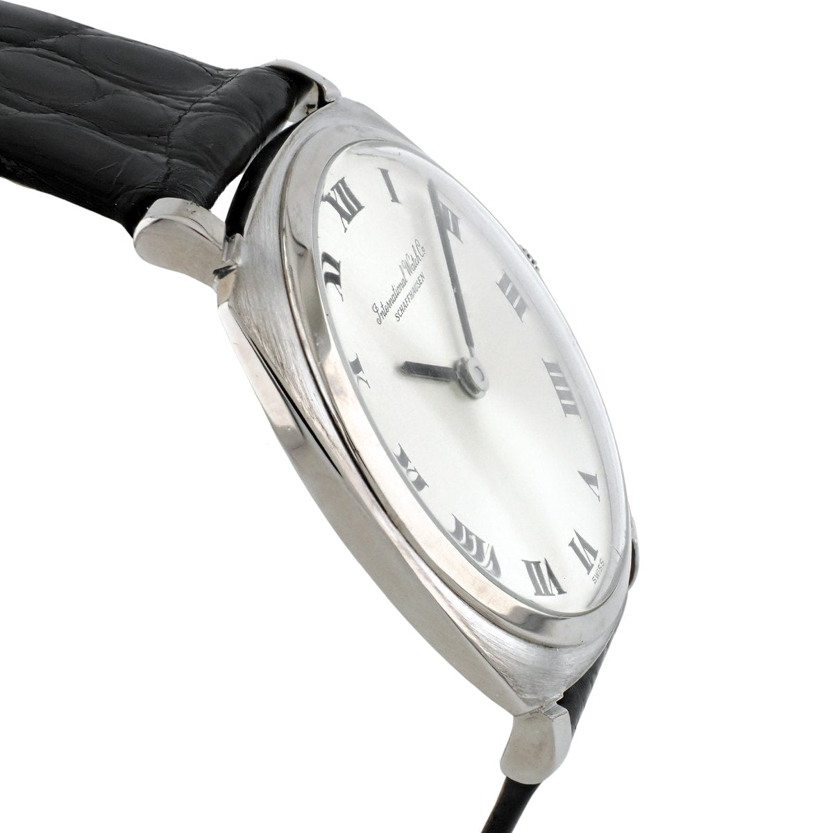 IWC 18k solid white gold Ref. 2501, 31mm diameter, Roman numeral indices, Cal. 423 manual-wind, overhauled, made in 1974
