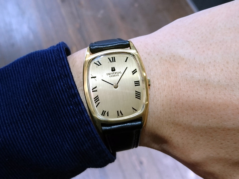 ユニバーサルジュネーブ Ref.542137 Cal.1-42 GP トノー型ケース 手巻 OH済 1970年代　Universal