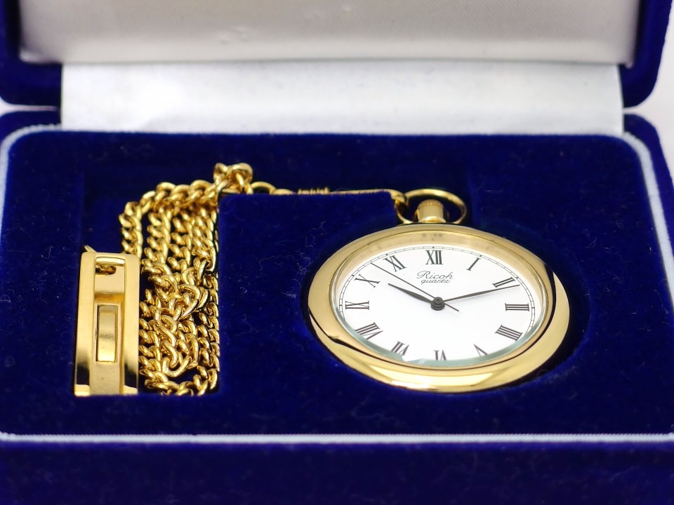 リコー 懐中時計 37mm Ref.312011 ローマインデックス 金メッキ 鎖付き クオーツ 1990年代 USED